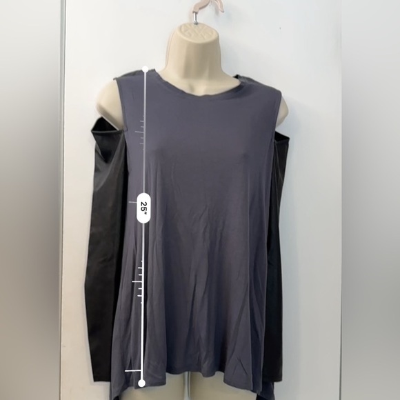 BCBG Max Azria Women’s Cold Shoulder Long Sleeve Top “Judson” Size XS NWT - Picture 9 of 10